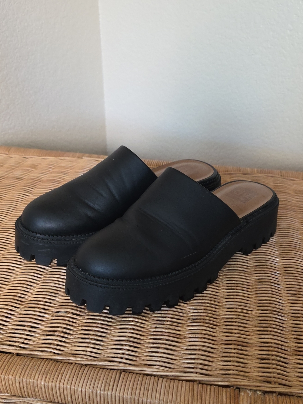 Women's Black Slip-On Platform Mule Clogs